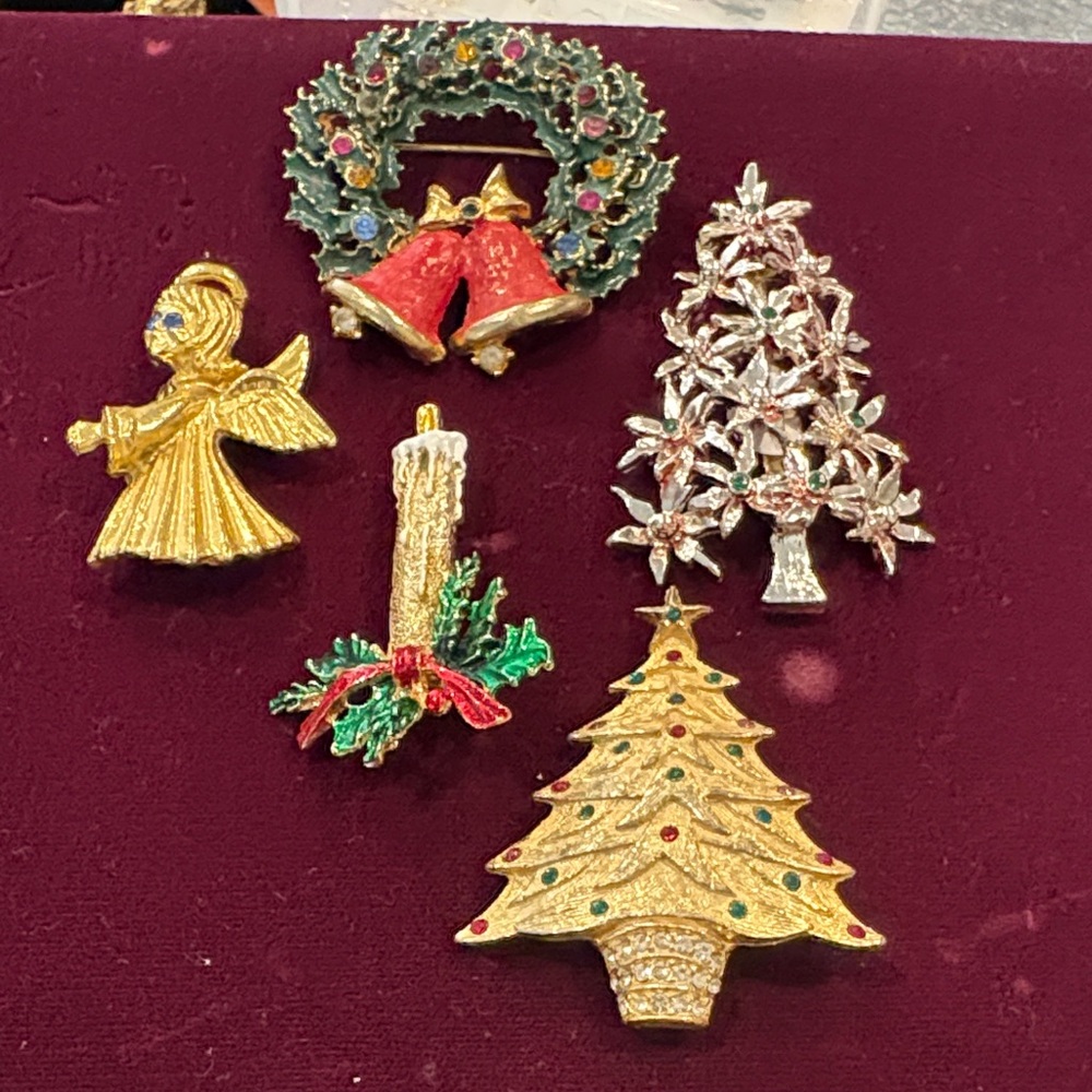 Holiday Christmas Brooch Lot - Gold Tone Trees, Wreath, Angel & Candle